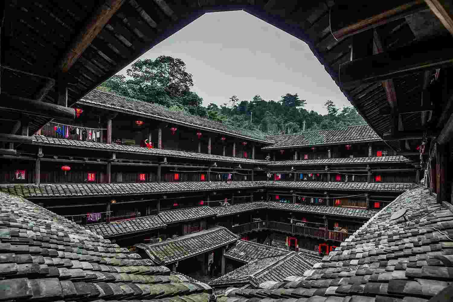 靠近你